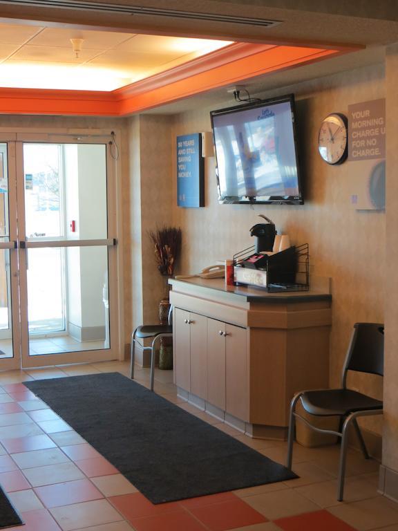 Motel 6-Minonk, Il Eksteriør bilde